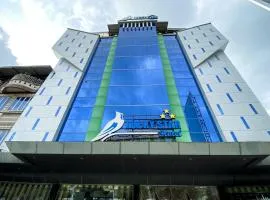 Lucky Star Hotel