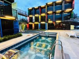 Boxinn The Kontena Home，位于仙本那的酒店