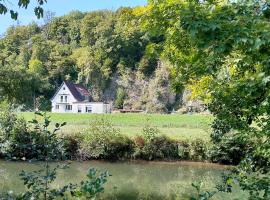 Ferienhaus Katharina - Urlaub Unter den Klippen，位于吕格德的酒店