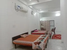 Laddoo gopal homestay