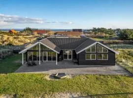 7 Bedroom Nice Home In Hvide Sande