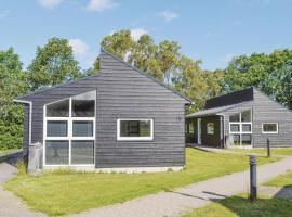 Holiday Home Halvejen Hytte Spjald I，位于Spjald的酒店