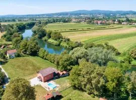 Gorgeous Home In Mirkopolje With Wifi