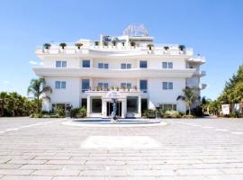 女王酒店，位于Pastorano的酒店