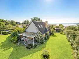 2 Bedroom Cozy Home In Egå