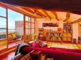 Les Voltes II - 3BD gem in hilltop wine village with amazing views