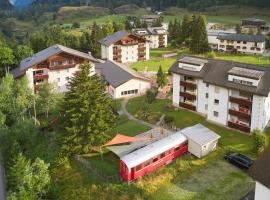 Reka-Feriendorf Bergün，位于贝尔金的酒店