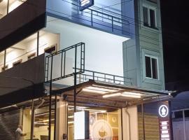 Luxe Inn，位于Edappally的酒店
