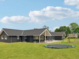 Gorgeous Home In Grenaa With Sauna，位于格雷诺的酒店