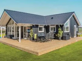 Three-Bedroom Holiday Home In Knebel