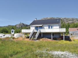 4 Bedroom Gorgeous Home In Hervik，位于Hervik的酒店