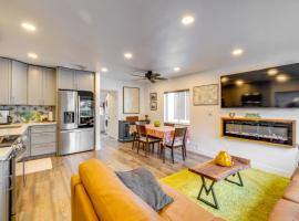 Tillamook Bay Apt Near Marina: Fish, Boat & More!，位于加里波第的酒店