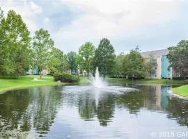 A cozy place near UF