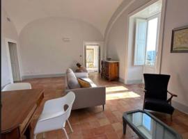 Casa Novecento Ventotene，位于文托泰内的酒店