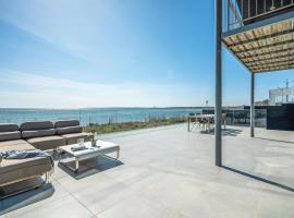 Awesome Home In Egå With Kitchen，位于Egå的酒店