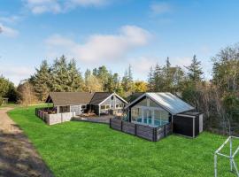 Awesome Home In Hals With Sauna，位于海尔斯的酒店