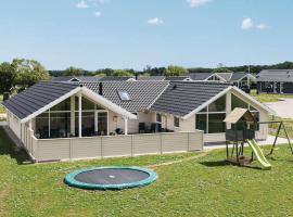 5 Bedroom Awesome Home In Bogense，位于博恩瑟的酒店