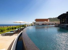 Cabo Cottage Copala &middot; Stunning * Luxury Ocean View 2BR*Resort Living，位于卡波圣卢卡斯的酒店