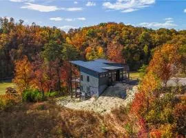 Luxury 3 Br Cabin Indoor Pool Hot Tub Fire Pit