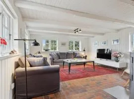 Lovely Home In Ringkøbing With Wifi