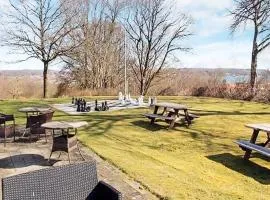 Great cabin in camping resort