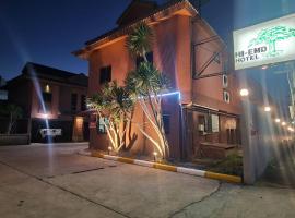 Hi End Hotel Sriracha，位于Ban Fang Daeng的酒店