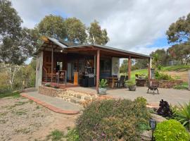 Rainshadow Retreat，位于Gemmells Station的酒店