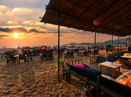 Om Shanti Beach Stay Patnem，位于帕特南的豪华帐篷