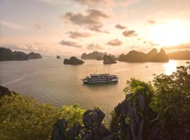 Le Journey Elegance Cruise Lan Ha Bay，位于下龙湾的船屋