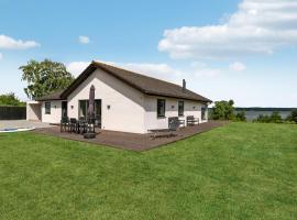 Holiday Home Ringmosevej Holbæk V，位于Kisserup的酒店