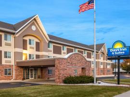 Days Inn & Suites by Wyndham Green Bay WI，位于绿湾的酒店