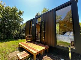 Kereru Creek by Tiny Away，位于Tataraimaka的酒店
