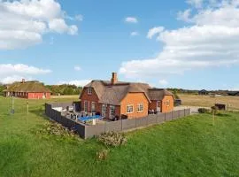 Amazing Home In Skjern With 5 Bedrooms, Sauna Wifi