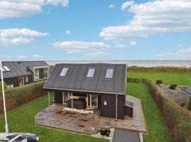 Awesome Home In Otterup With Jacuzzi，位于奥特鲁普的Spa酒店