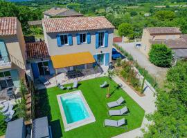 Villa Gabriel, un meublé de tourisme 3 étoiles au cœur de Goult，位于古尔的酒店