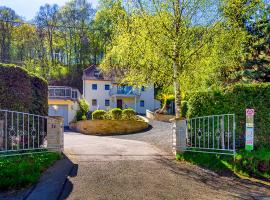 Elbvilla Pirna mit Sauna und Kamin mit privatem Zugang zur Elbe，位于皮尔纳的乡村别墅