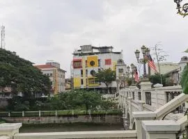 河畔修道院酒店