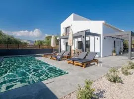 Kozakos Villas with private swimming pools