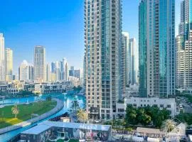 Luxury & Elegance in Downtown Fountain Views