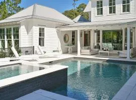 Lagoon 5 Bedroom Moreland Village Home 5600