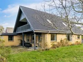 Large Summer House In Bandholm On Lolland