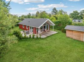 Stunning Home In Jægerspris With Wifi，位于Jægerspris的酒店