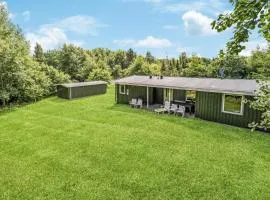 Holiday Home Illeris Farsø Vi