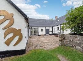 Stunning Home In Hasle With Wifi，位于海斯勒的酒店