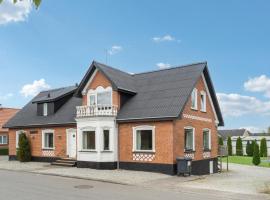 Nice Home In Ørum Djurs With Sauna，位于Nimtofte的酒店