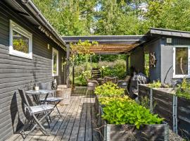 Gorgeous Home In Ølsted With Wifi，位于Ølsted的酒店