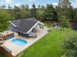 Amazing Home In Fårevejle With Sauna
