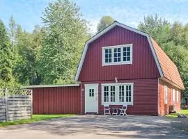 Nice Home In Hishult With Wifi