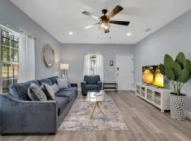 Peaceful Place Less Than a Mile to FSU and 15 mins to Airport