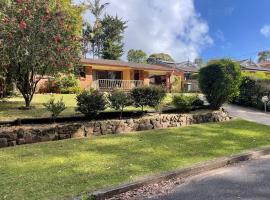 House in Ulladulla-Short walk to Harbour and shops，位于阿勒达拉的酒店